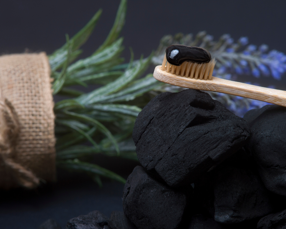 Activated Charcoal for Teeth: Benefits and Risks in Oral Hygiene